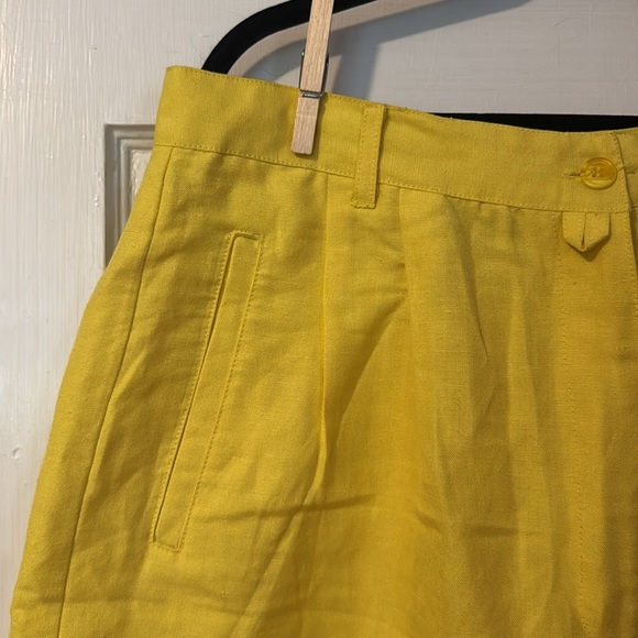 Louise Paris NWT Yellow High Rise Pleated Linen Blend Shorts; size 13/14 - Picture 4 of 9